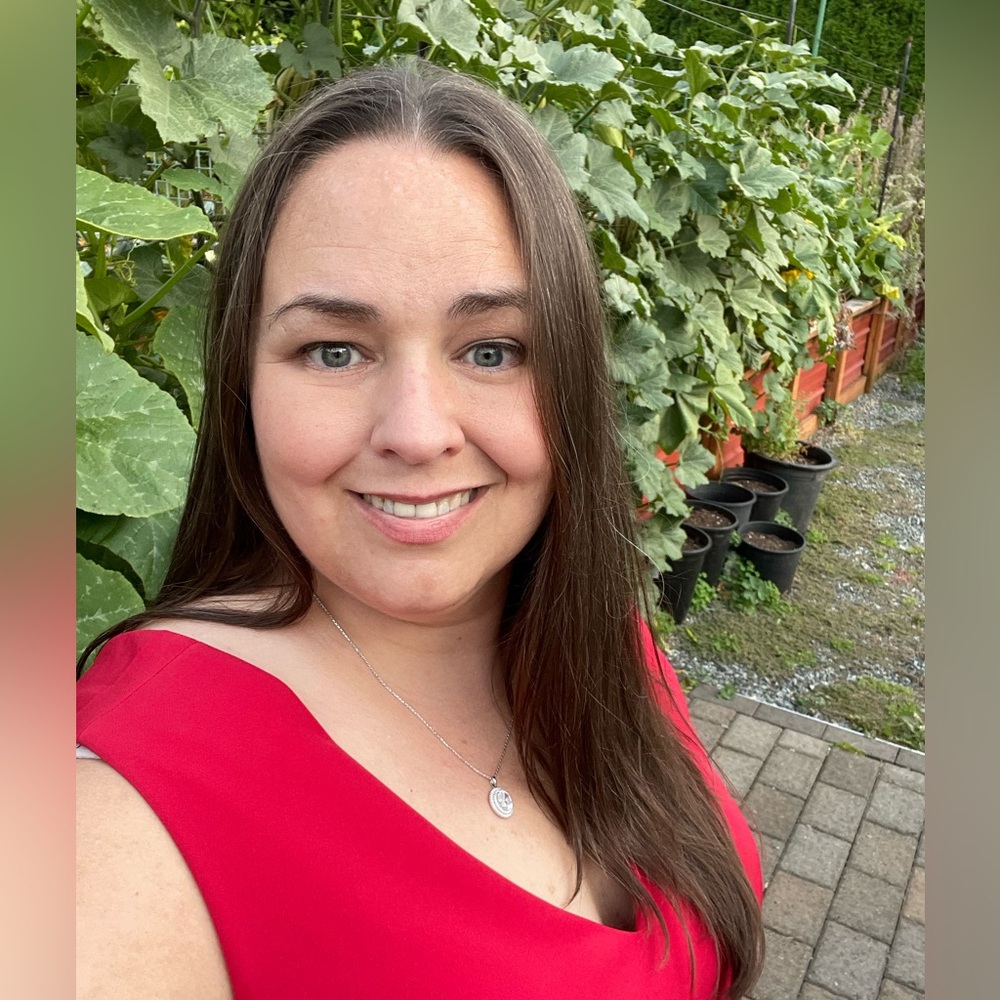 Meet your Posher, Desiree